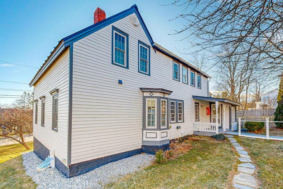 Property building, Spring, Day