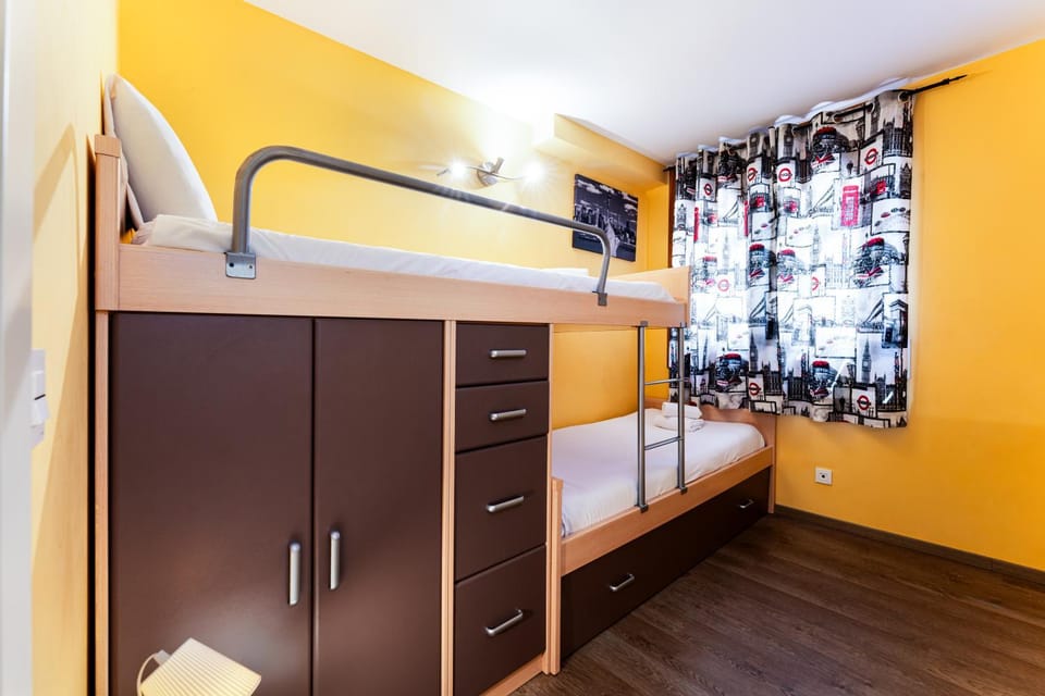 Barthe Holidays I Apartamento rústico en El Tarter 6PAX I Gran terraza con vistas al valle, ideal para familias o grupo, Parking I Rossinyol Apartment in El Tarter