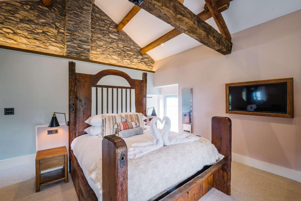 Beautiful Grade 2 listed building- Single Dwelling House in Bowness-on-Windermere