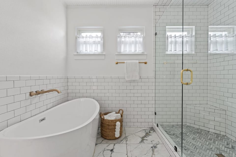 Fraulein Haus walk to Main St sleeps 5 House in Fredericksburg