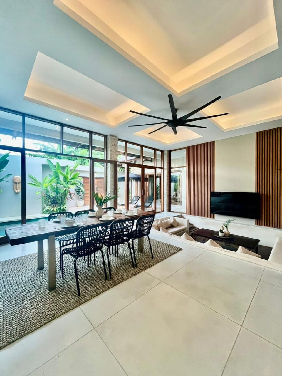 Living room, Seating area