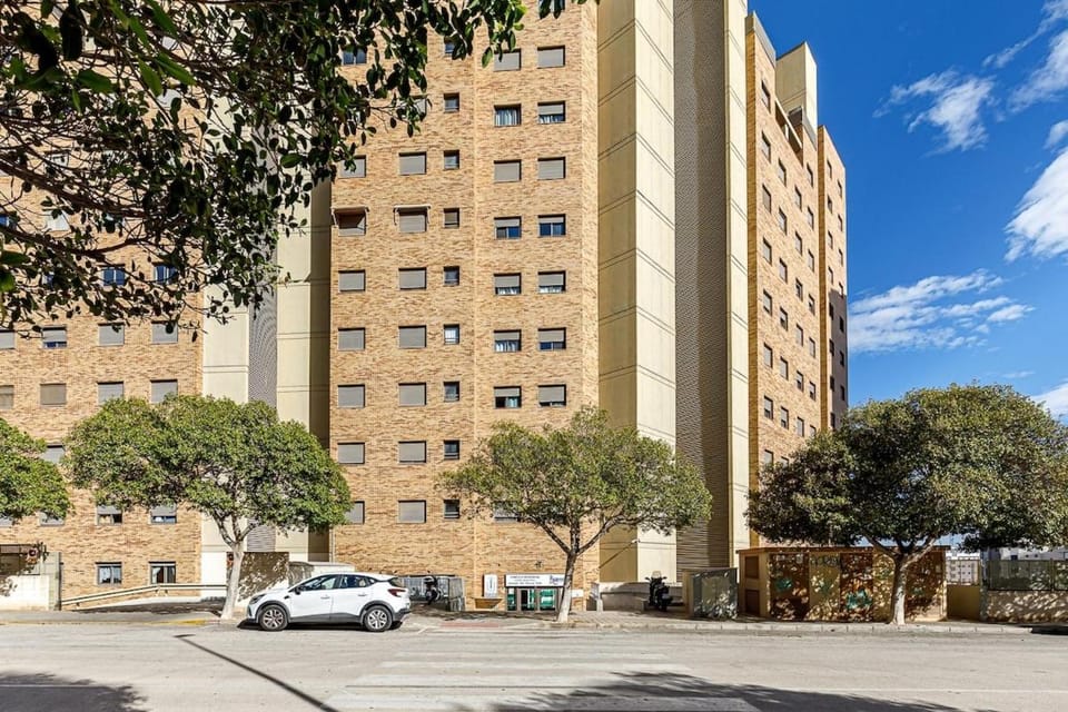 Apartamento en Villajoyosa Benidorm con Gimnasio y Spa Apartment in Marina Baixa