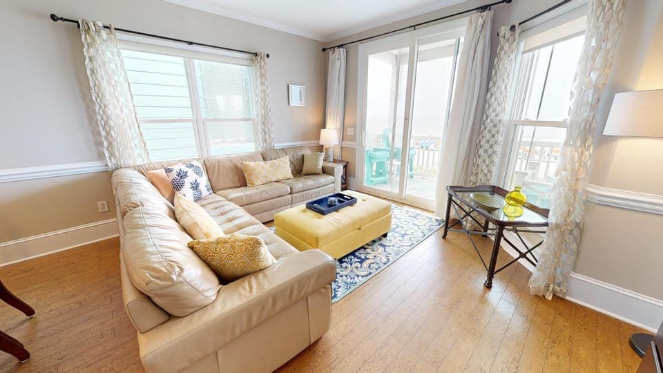 Day, Bird's eye view, Summer, TV and multimedia, View (from property/room), Living room, Seating area, Beach, Entertainment, Family, furniture, pet friendly