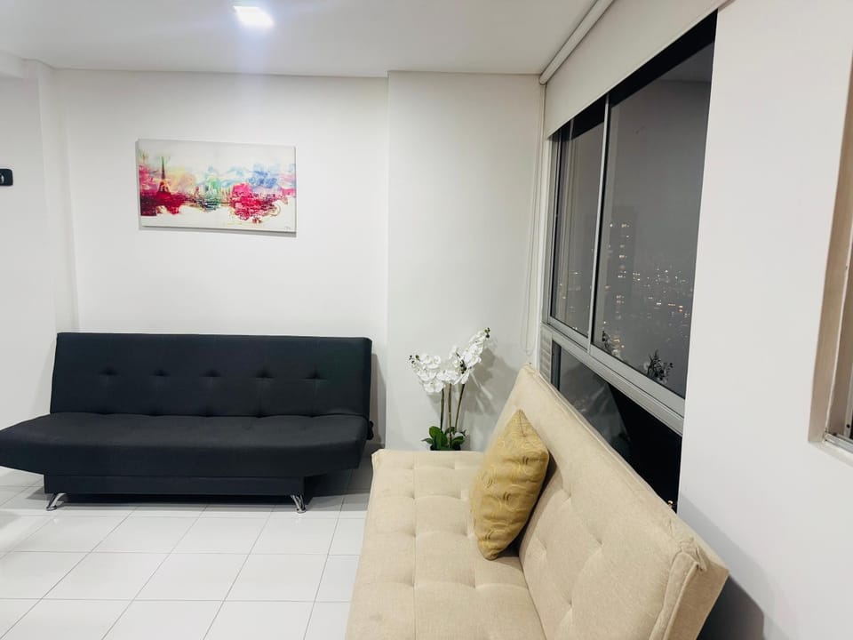 Gran loft cerca al tesoro y al lleras 121 Apartment in Medellin