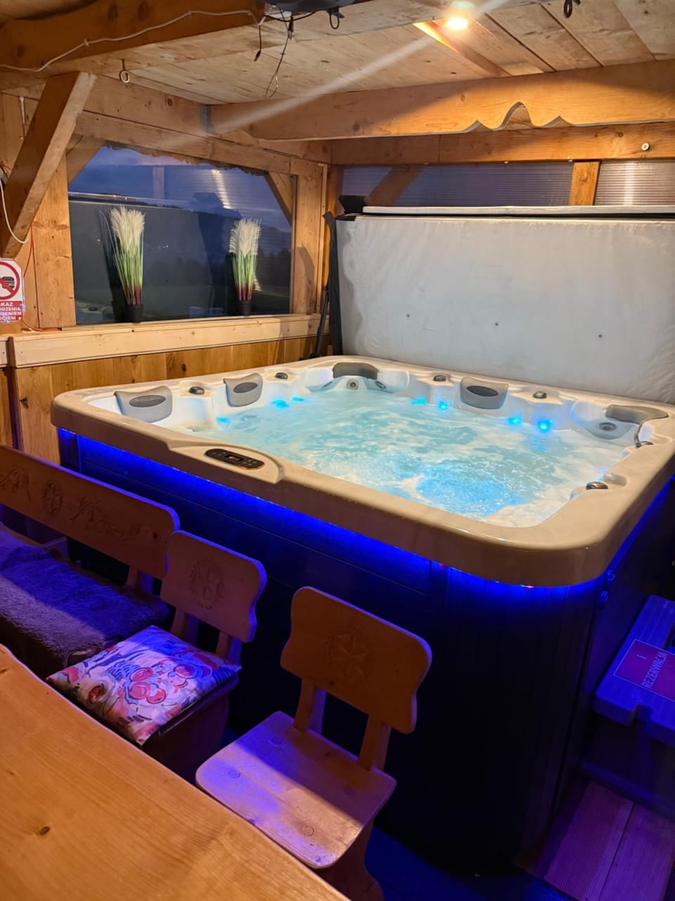 Hot Tub, Spa and wellness centre/facilities