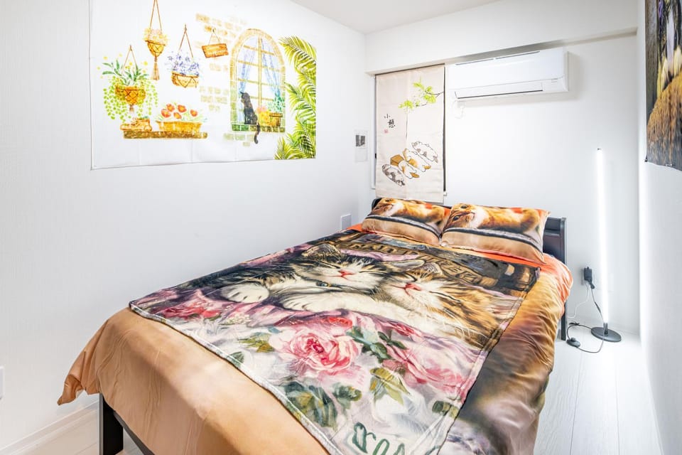 Bed, Bedroom