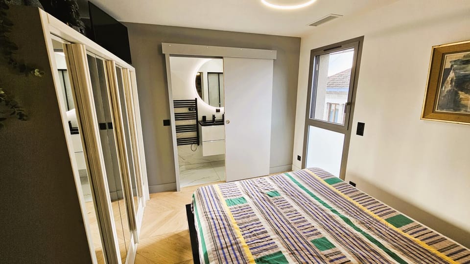 127Flam Apartment in Bordeaux