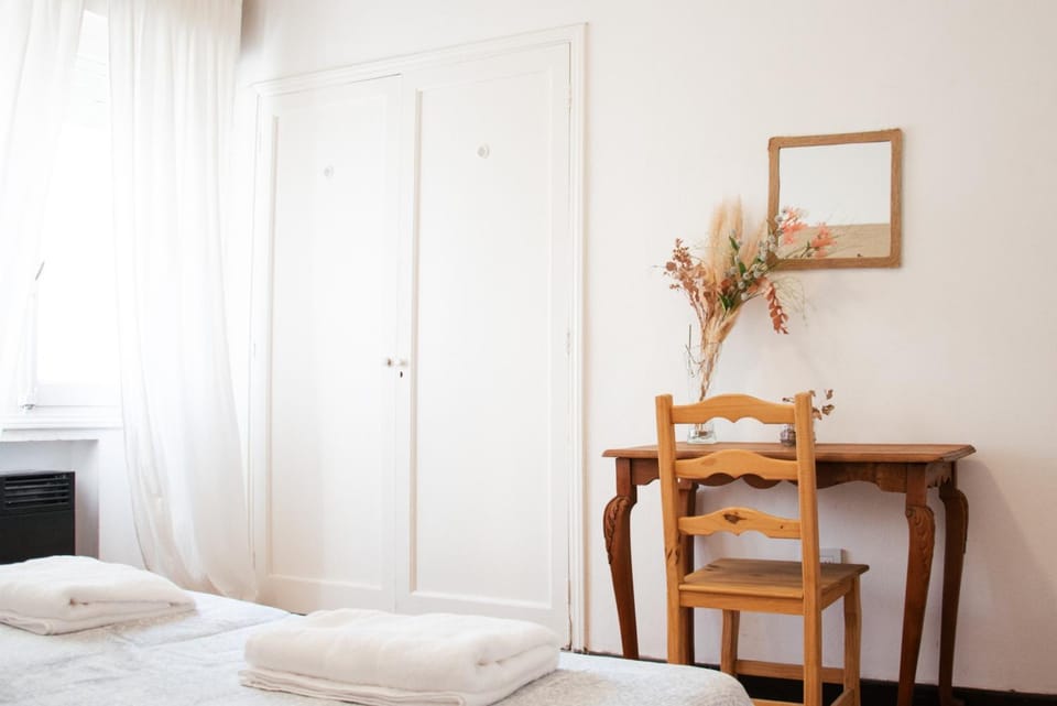 Bed, Bedroom, towels, wardrobe
