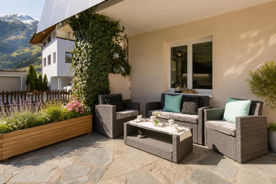 Patio, Patio, Balcony/Terrace, Balcony/Terrace