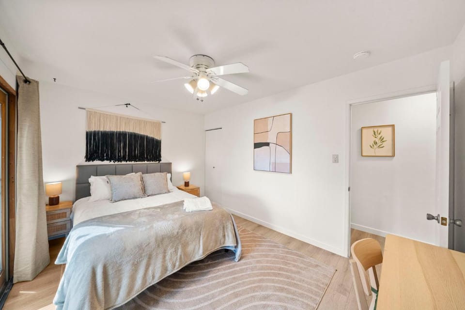 Parkside Paradise House in Linda Vista