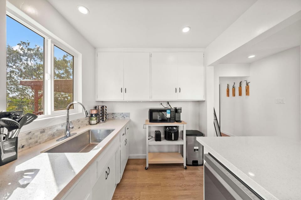 Parkside Paradise House in Linda Vista