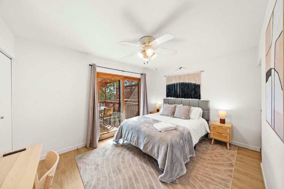 Parkside Paradise House in Linda Vista