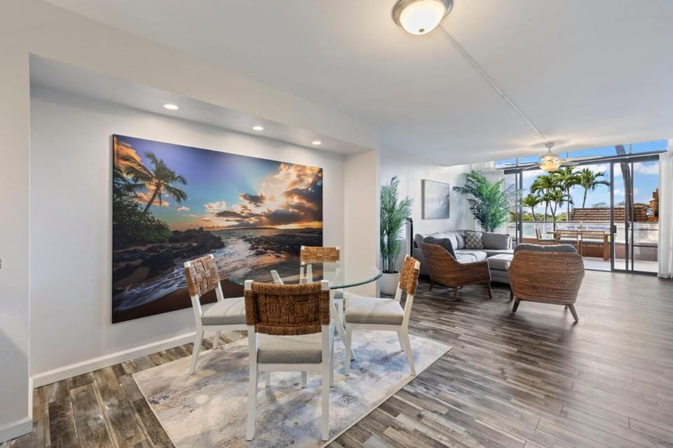 Kahana Villa F208- Ocean view spacious 2 bedroom across from beach Apartment in Napili-Honokowai