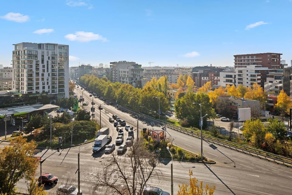 Neighbourhood, Street view