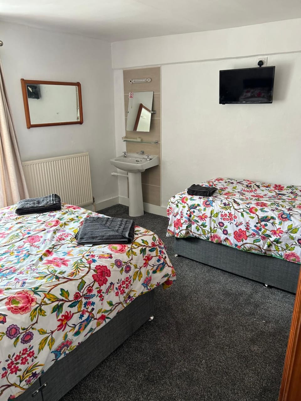 Holland arms hotel Hotel in Wales