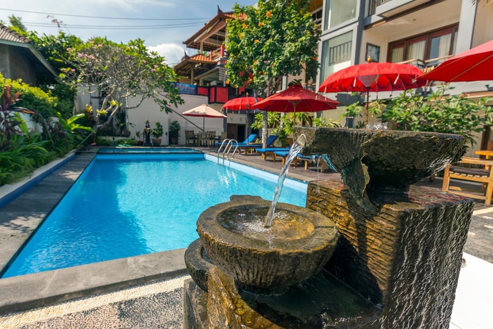 Swimming pool, Swimming pool