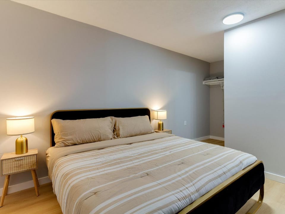 Modern 3 Bedroom Apartment in San Fernando Apartment in Sylmar