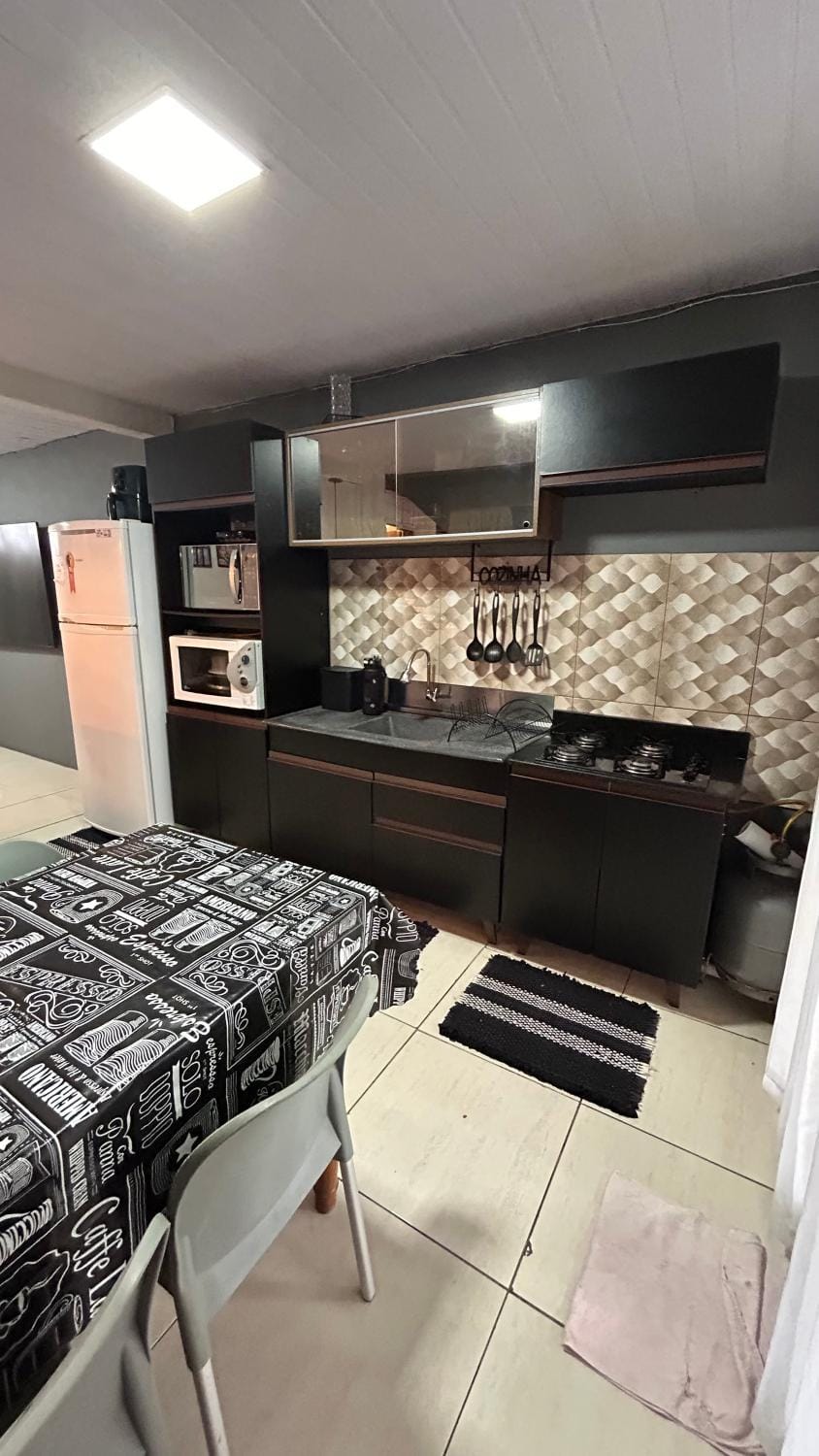 Kitchen or kitchenette, Dining area, Bedroom, oven, stove