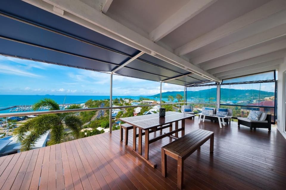 Nautilus On The Hill - Airlie Beach House in Airlie Beach