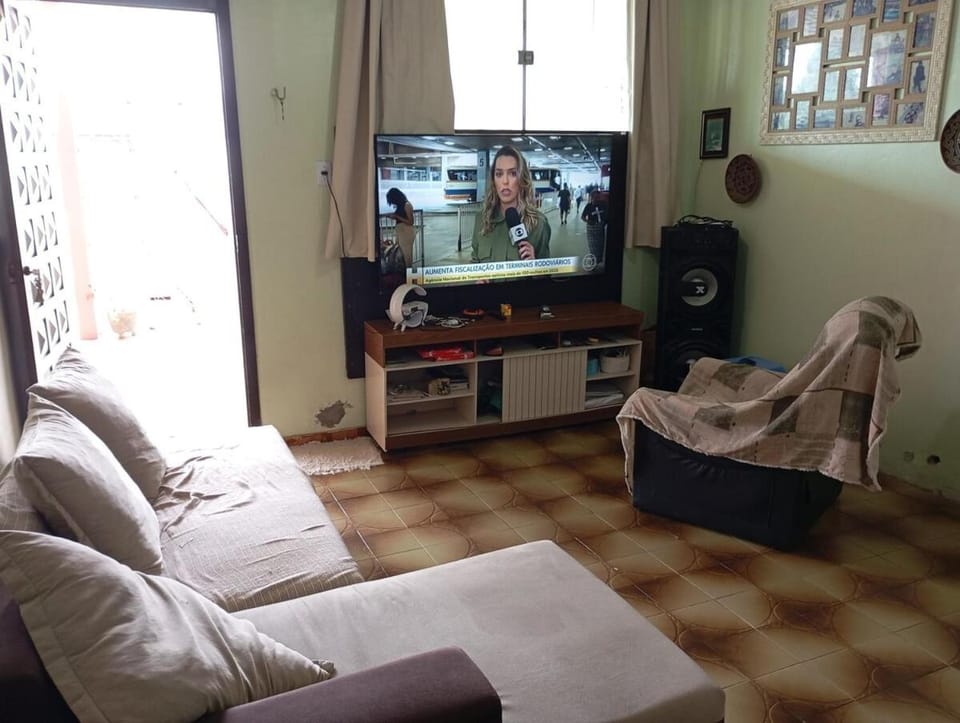 Communal lounge/ TV room, TV and multimedia, Living room