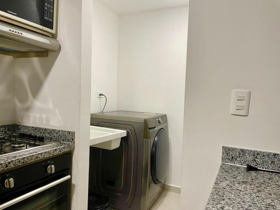 Apartamento cerca al aeropuerto con 3 habitaciones Apartment in Cartagena