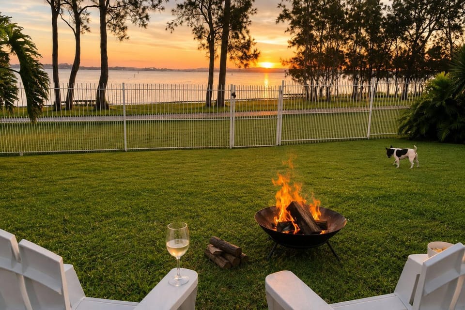 Sunset Splash Retreat House in Central Coast
