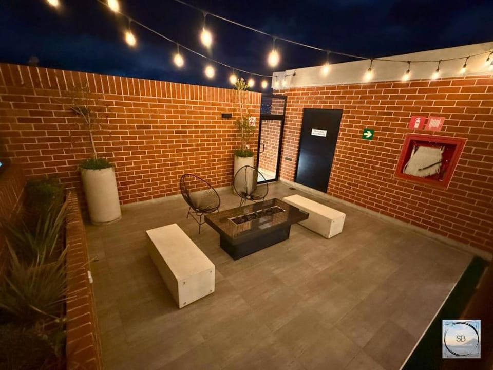 Central Location, Secure & Vibrant Night Life! Apartment in Guatemala City
