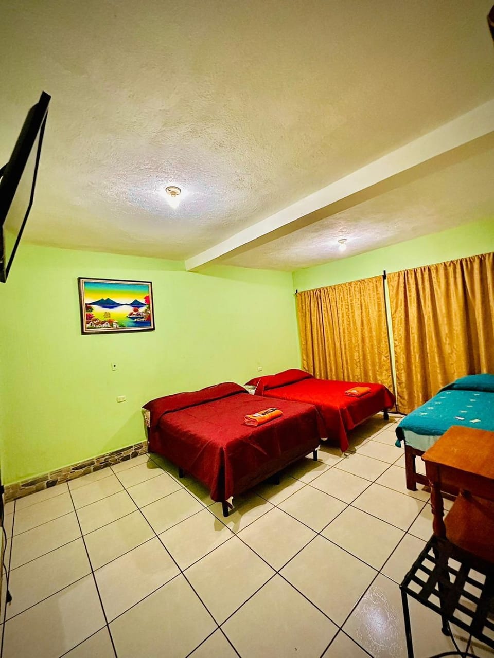 TV and multimedia, Photo of the whole room, Bedroom