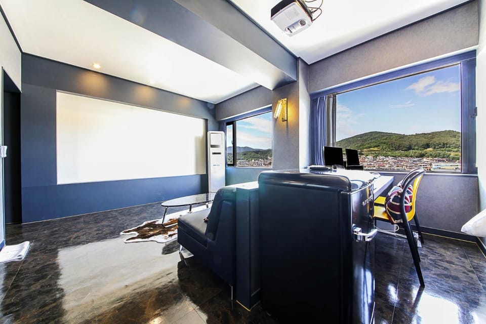 Fine Avenue Hotel Hotel in South Korea