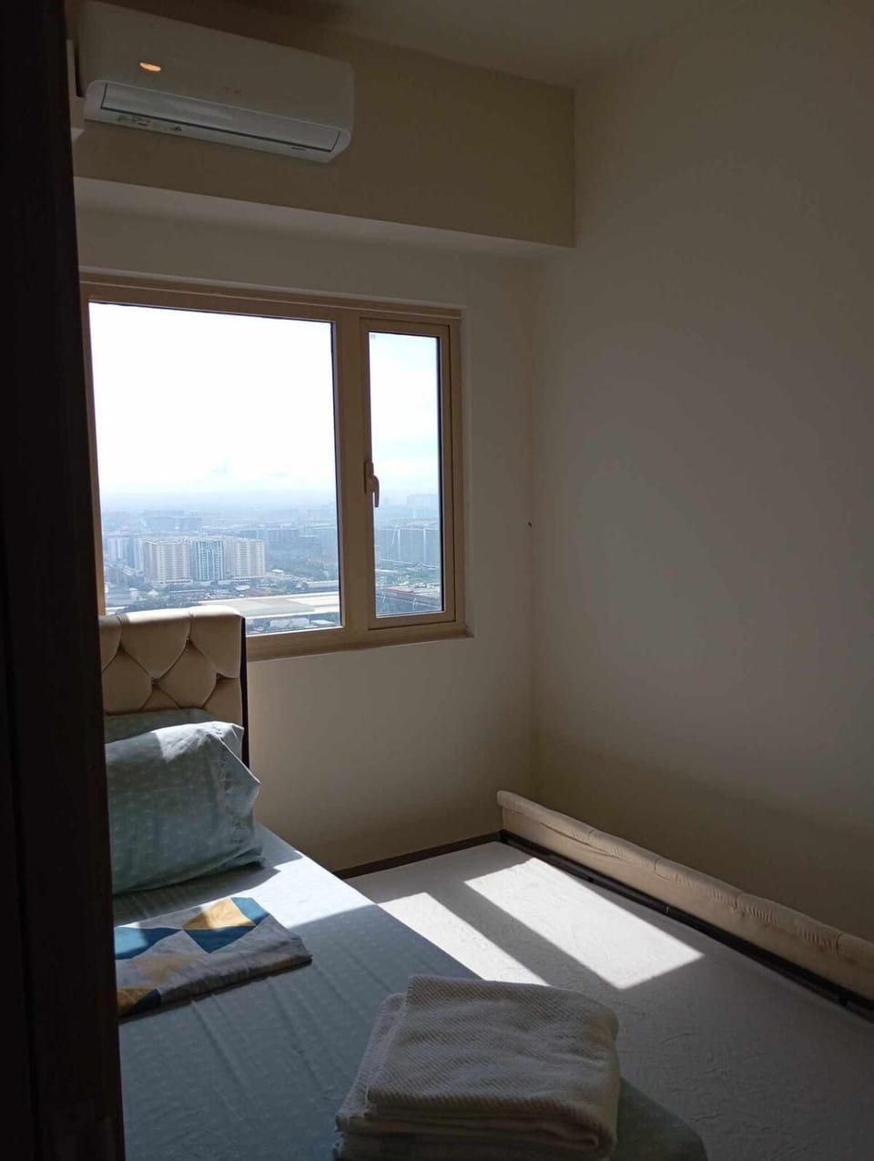 Condo next door Apartment in Manila City