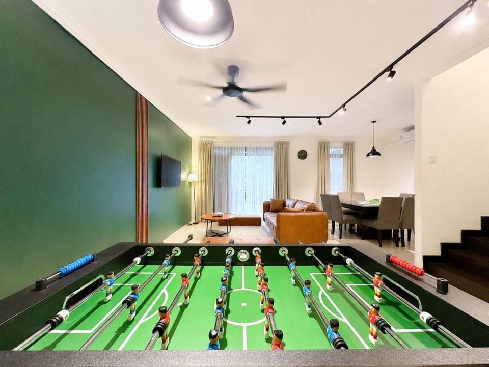 Communal lounge/ TV room, Game Room, Evening entertainment