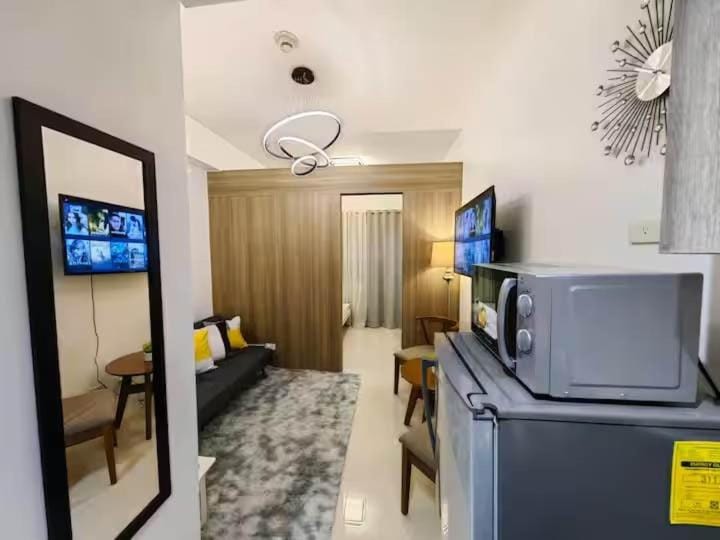 1-bedroom with balcony Apartment in Mandaluyong