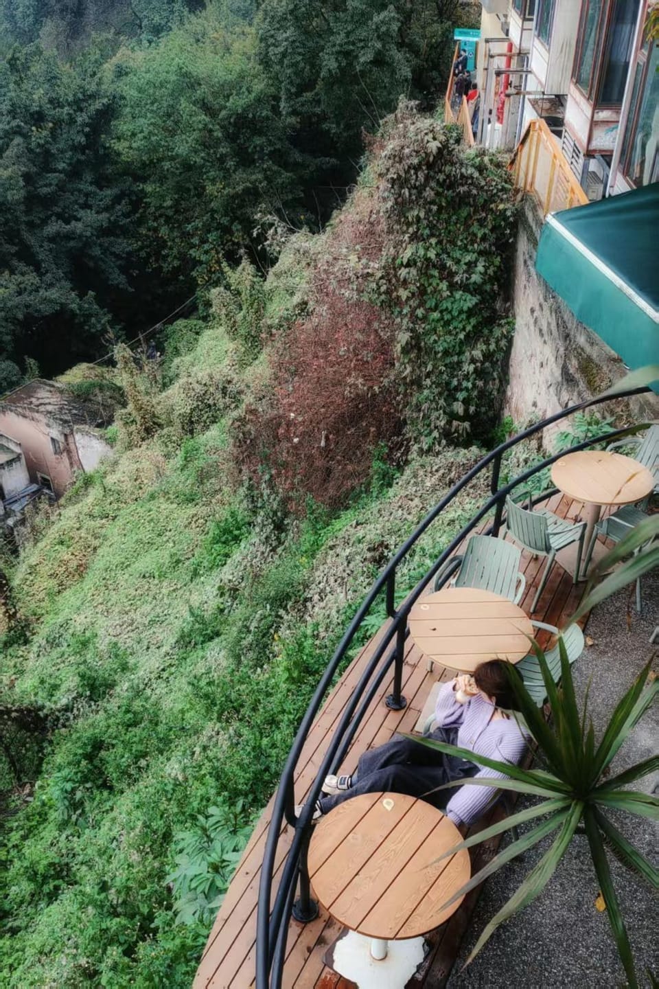 Property building, Natural landscape, Inner courtyard view