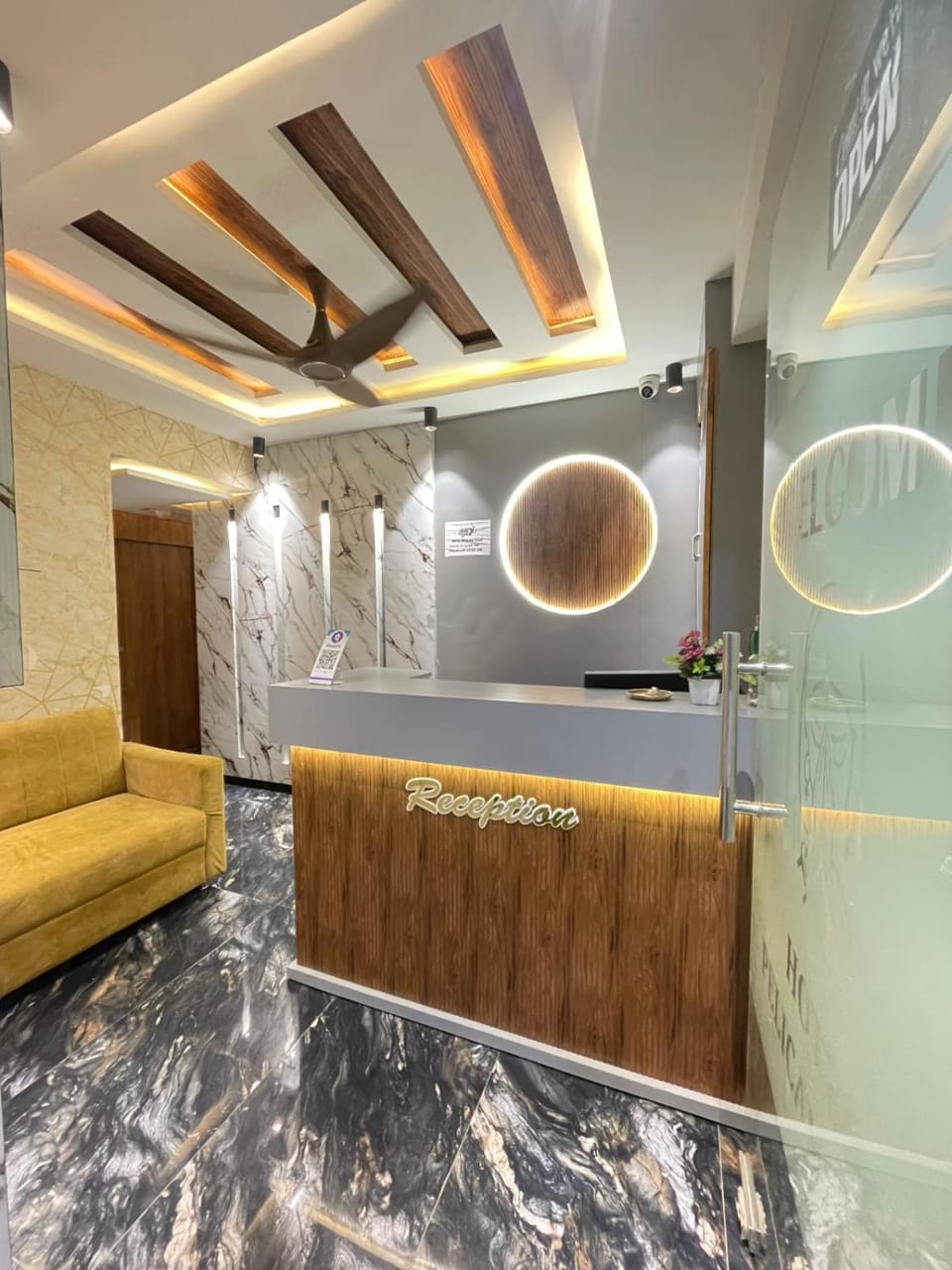 Hotel Pelican Hotel in Ahmedabad