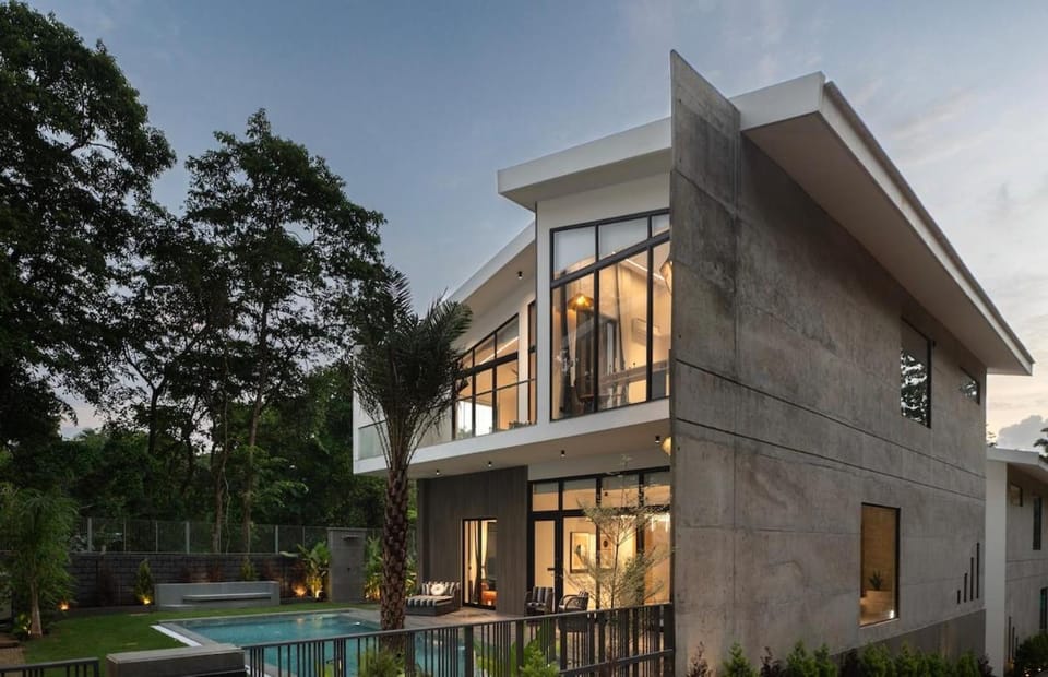 Property building, Facade/entrance