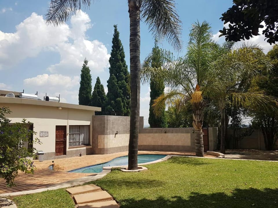 Garden, Pool view, Swimming pool
