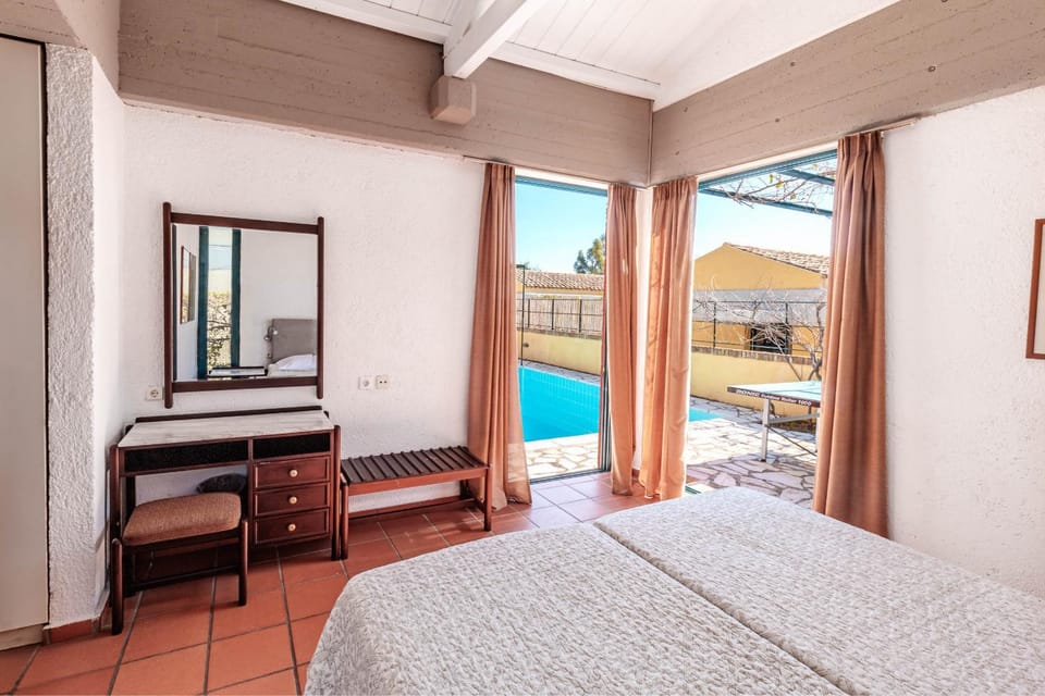 Bed, Photo of the whole room, Bedroom, Pool view, towels, wardrobe, air conditioner