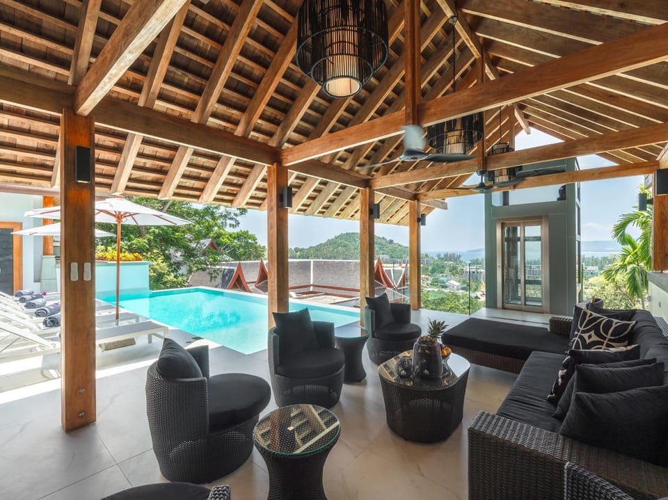 Natural landscape, Living room, Seating area, sunbed