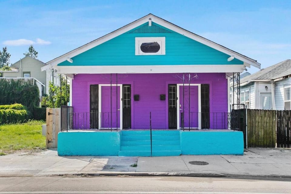 Retro Charm and Comfort Near the French Quarter House in New Orleans