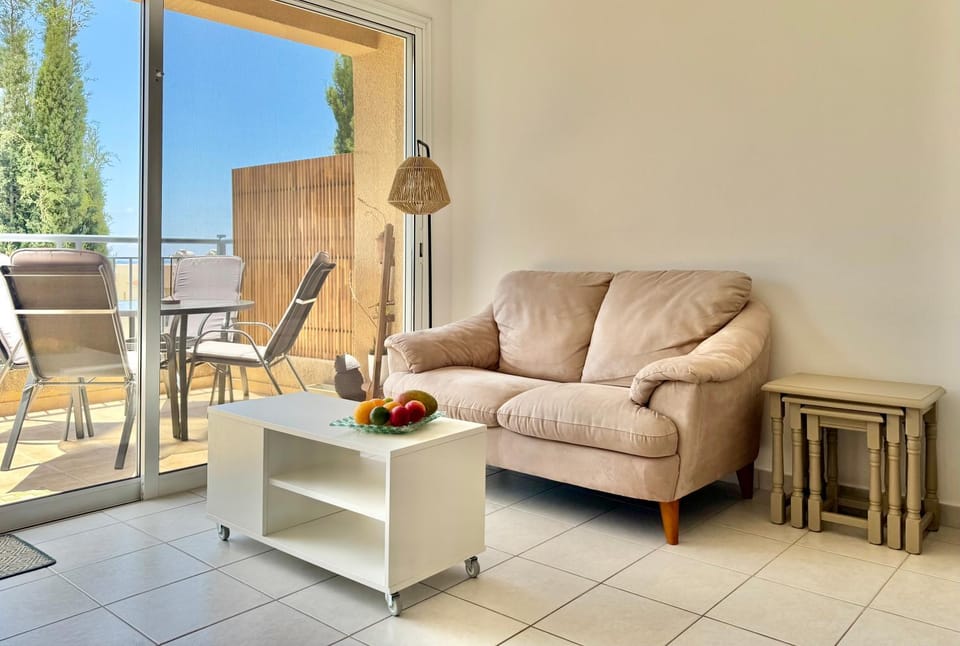 Balcony/Terrace, Living room