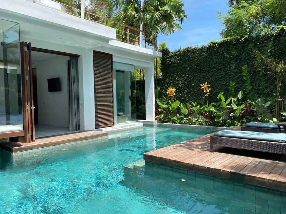 Property building, Day, Garden, Swimming pool, sunbed