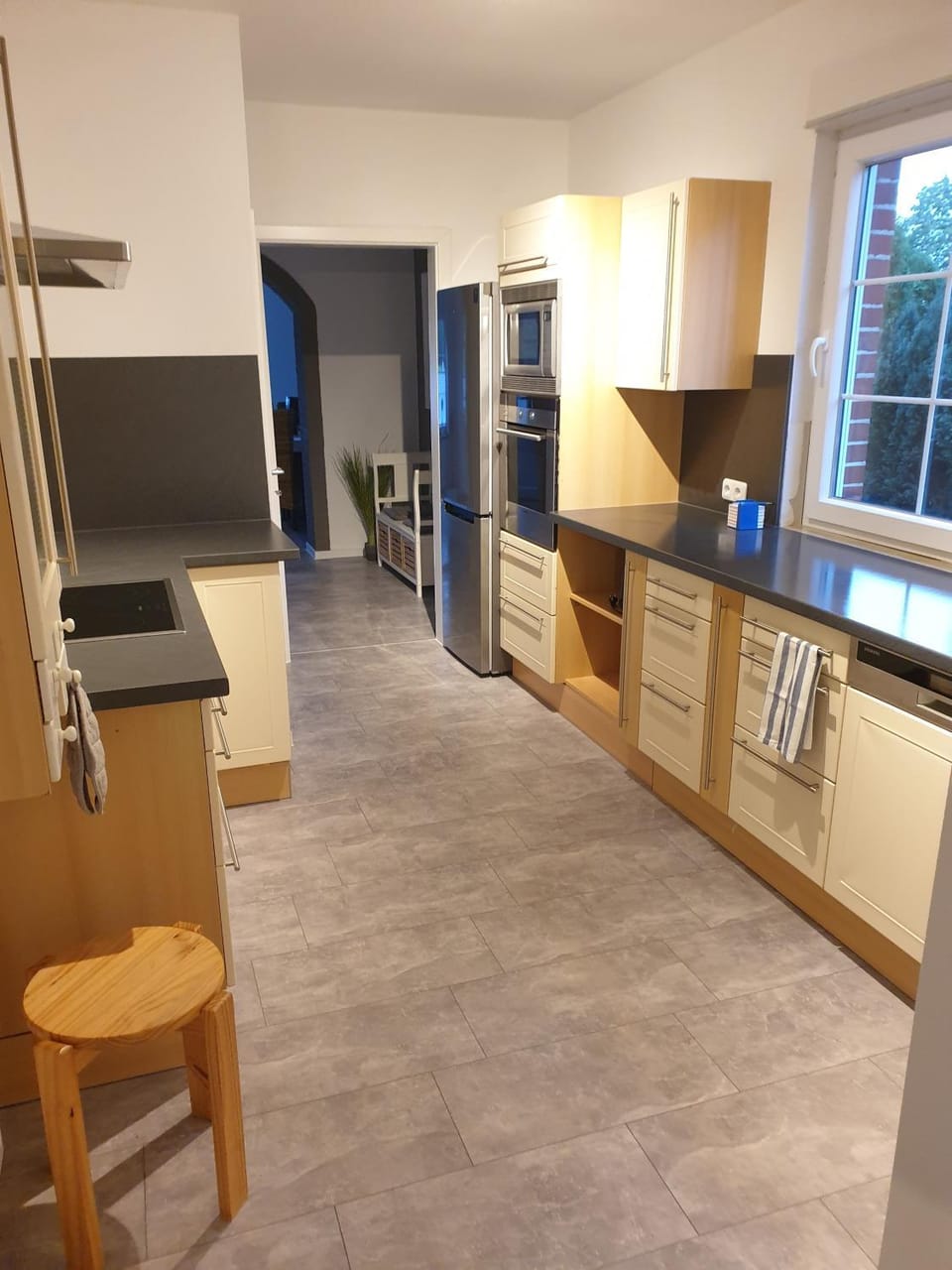 Kitchen or kitchenette, Living room