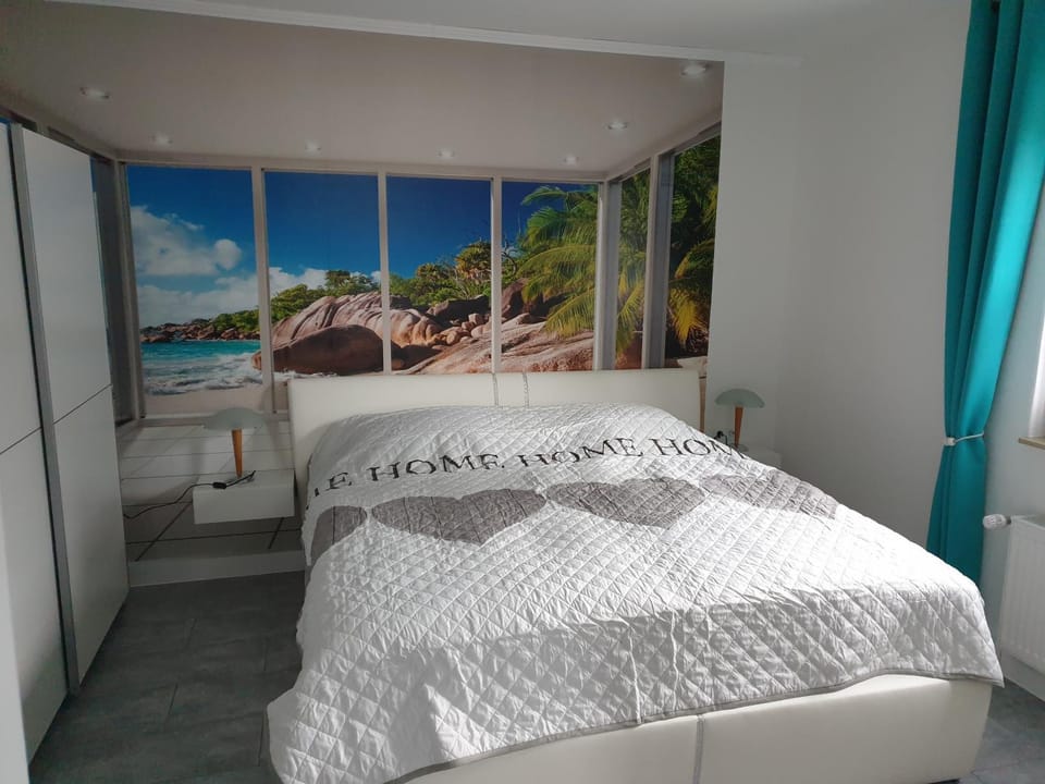 Living room, Bedroom