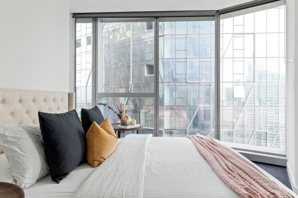 Luxury 2BR Apt Opposite Southern Cross Apartment in Melbourne
