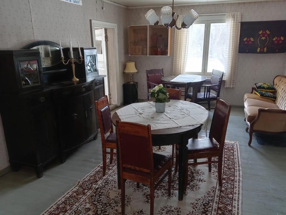 Living room, Seating area, Dining area