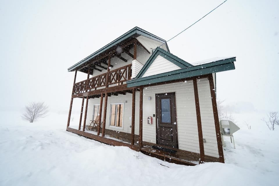 Property building, Day, Winter