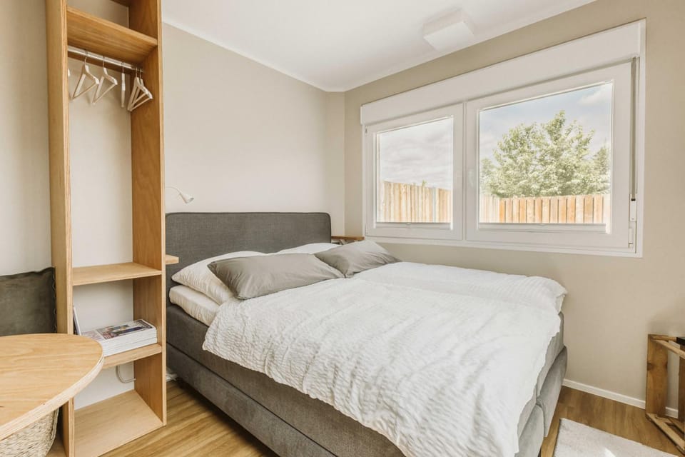 Bed, Bedroom, Garden view, Garden view, wardrobe