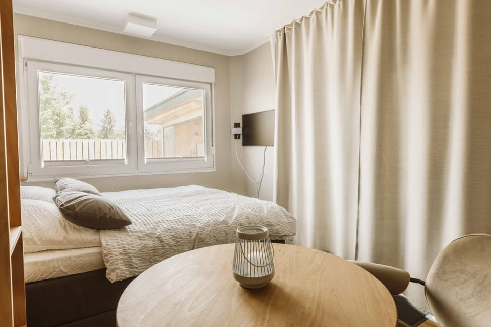 Bed, TV and multimedia, Living room, Bedroom