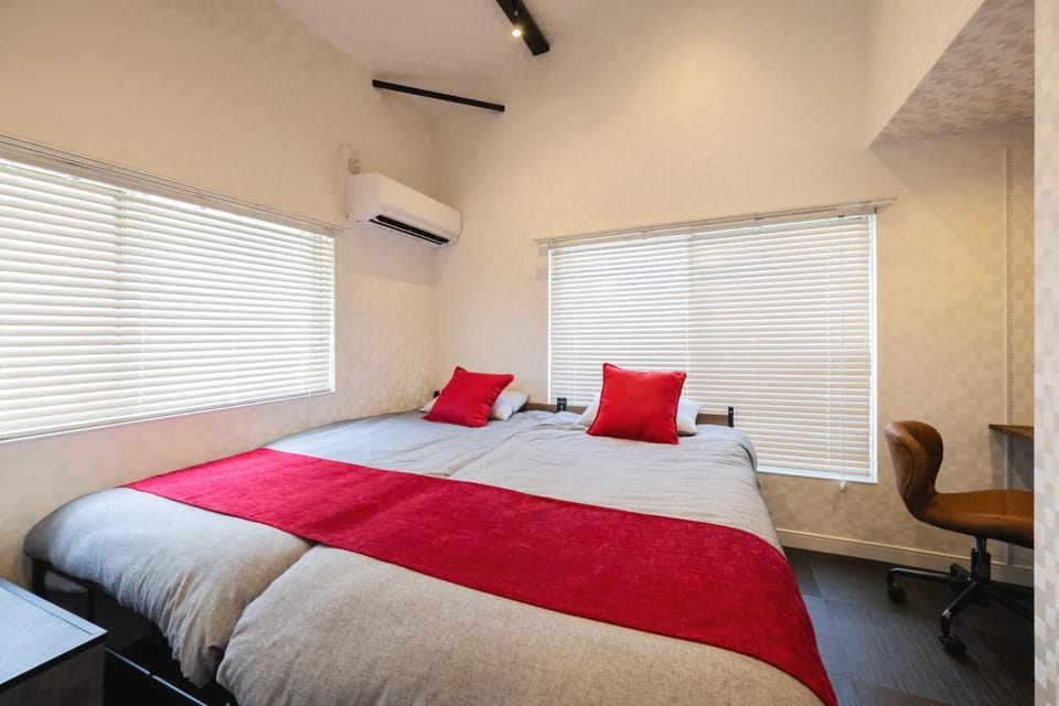Bed, Bedroom