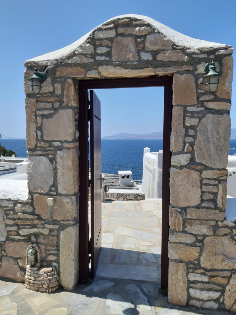 Property building, Sea view, Parking